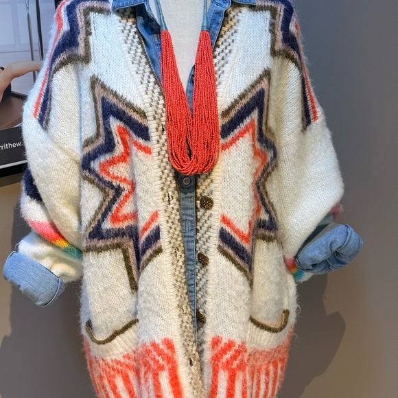 Cozy Multicolor Star Patterned Cardigan - Picture 10 of 16